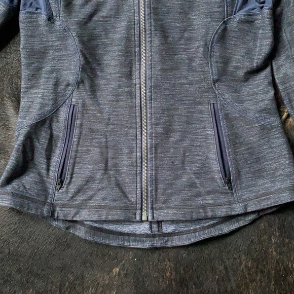 Lululemon On The Move Jacket - Picture 2 of 6